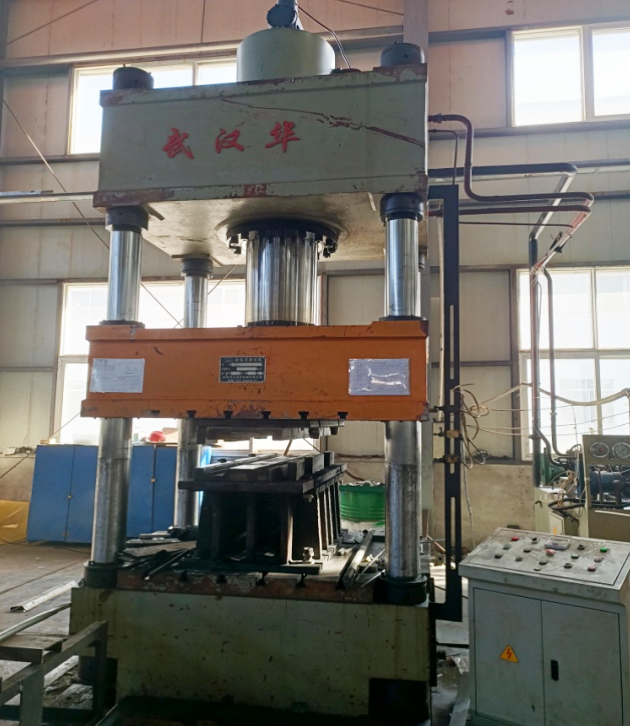 500吨油压机